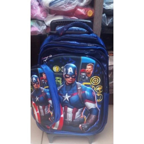 MOCHILA DE RODINHA CAPITÃO AMÉRICA 